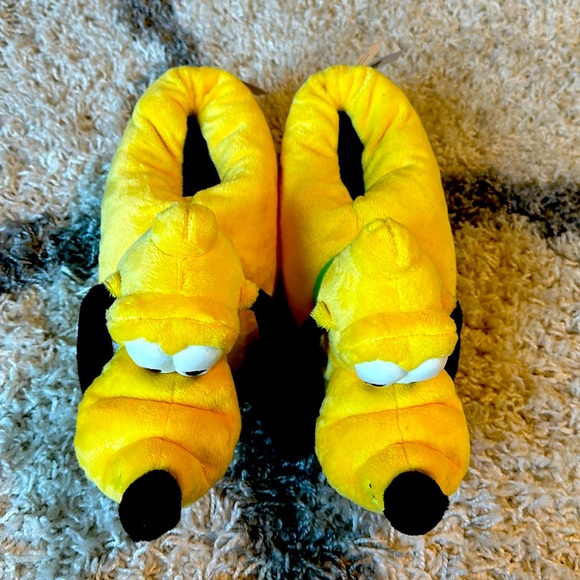 Brand New Pluto Disney kids slippers - Picture 2 of 6